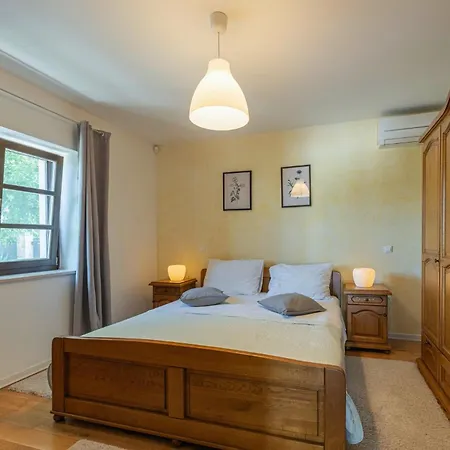Valade In - Haus Fuer 6 Personen 巴莱